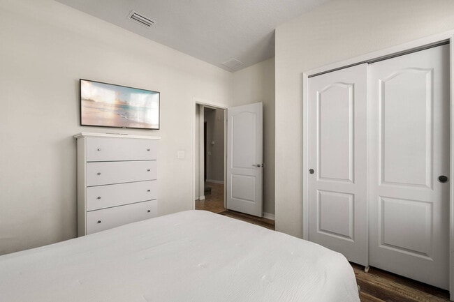 Building Photo - 1626 Lima Ave