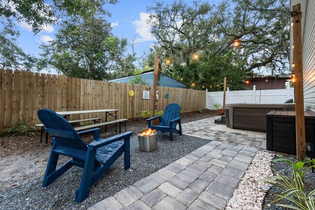 Building Photo - 20 Pearl St