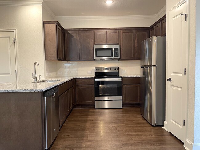 Building Photo - 2222 Sandlewood Cove