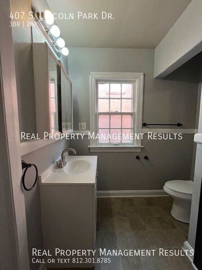 Building Photo - 407 S Lincoln Park Dr