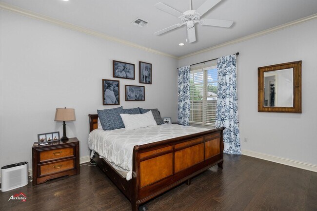 Building Photo - LUXURY LIVING IN THE PRESTIGIOUS PROVENANCE SUBDIVISION