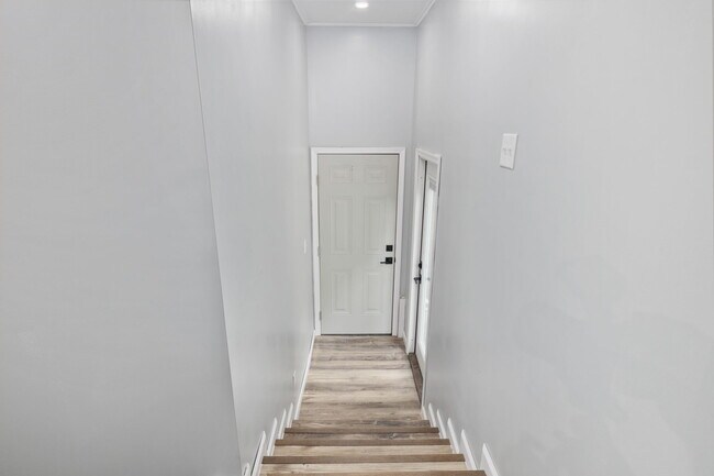 Building Photo - 10511 Lunswood Rd