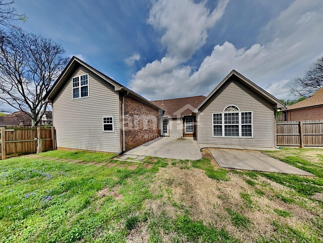 Building Photo - 113 Cedar Forest Dr