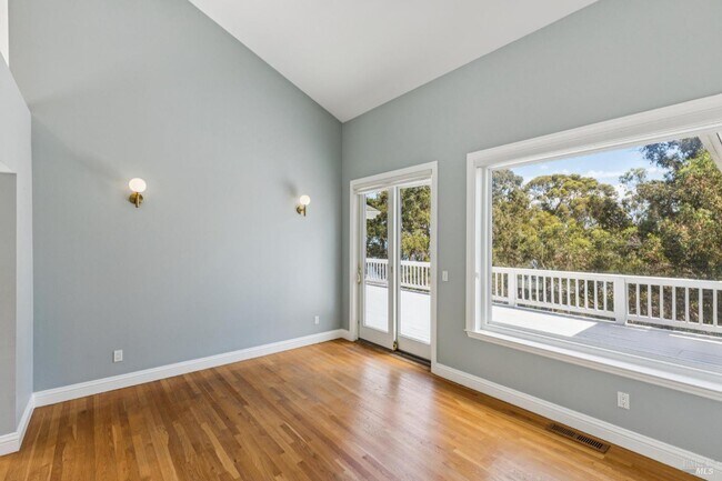 Building Photo - 32 Marin Bay Park Ct