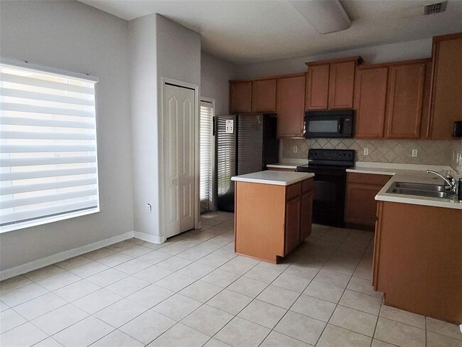 Building Photo - 14084 Bridgewater Crossings Blvd