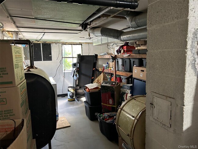 Building Photo - 102 Overocker Rd