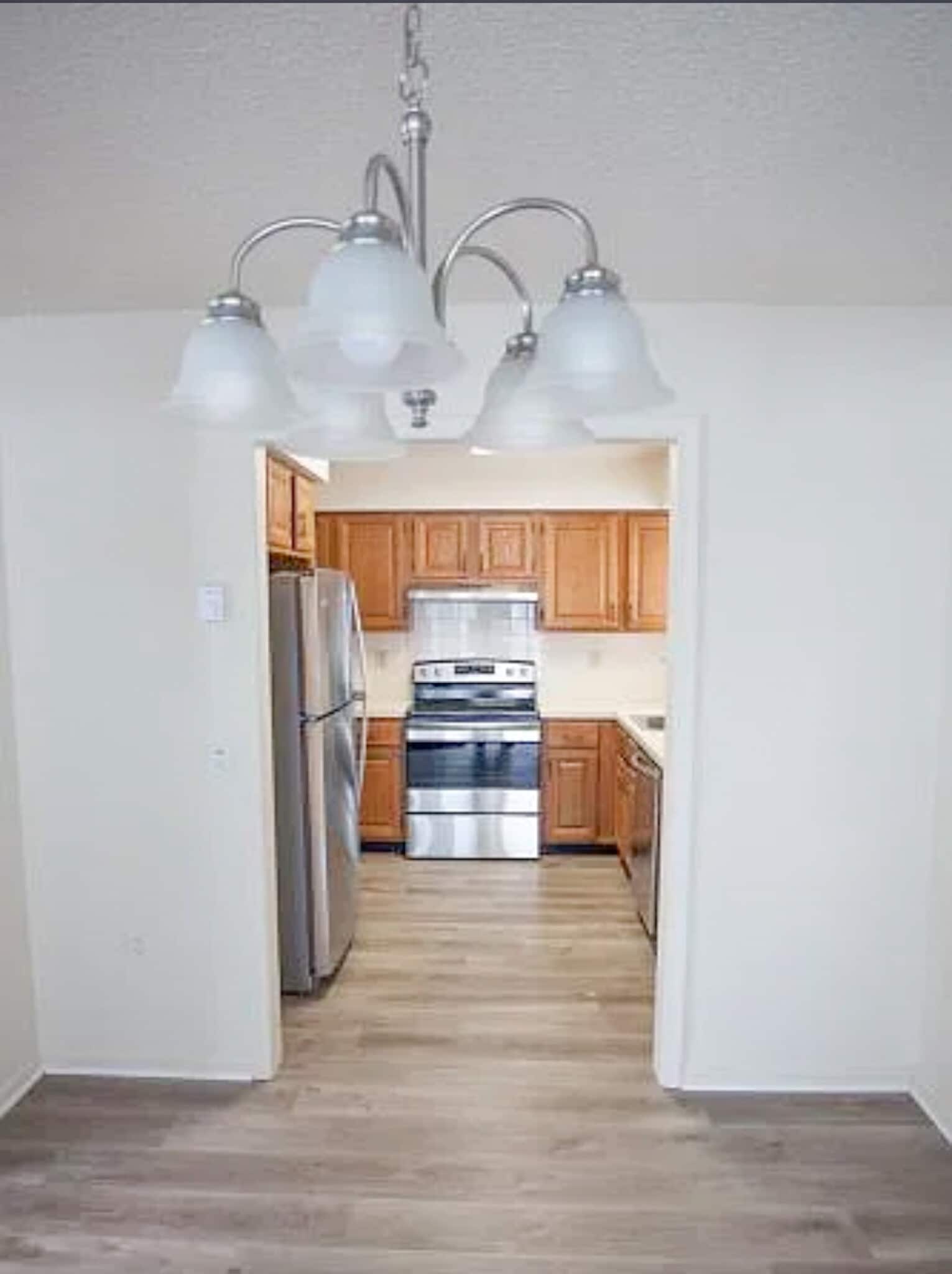 Building Photo - 655C Yale Way