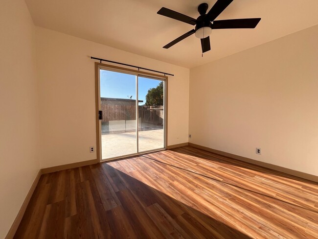 Building Photo - Fully Renovated Home with Large Extra Livingroom and Large Backyar