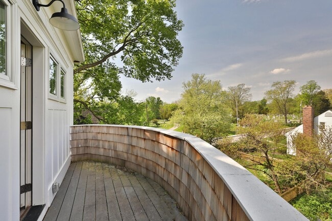 Building Photo - 125 S Knox St