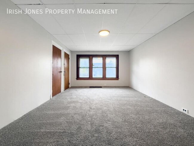 Building Photo - 270 Locust St