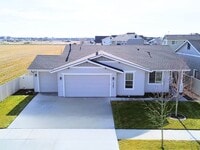 Building Photo - 1343 E Fort Erie St