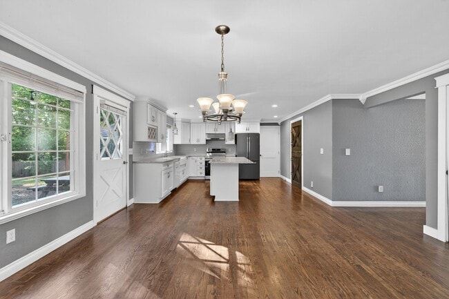 Building Photo - The Ultimate Gig Harbor Retreat!
