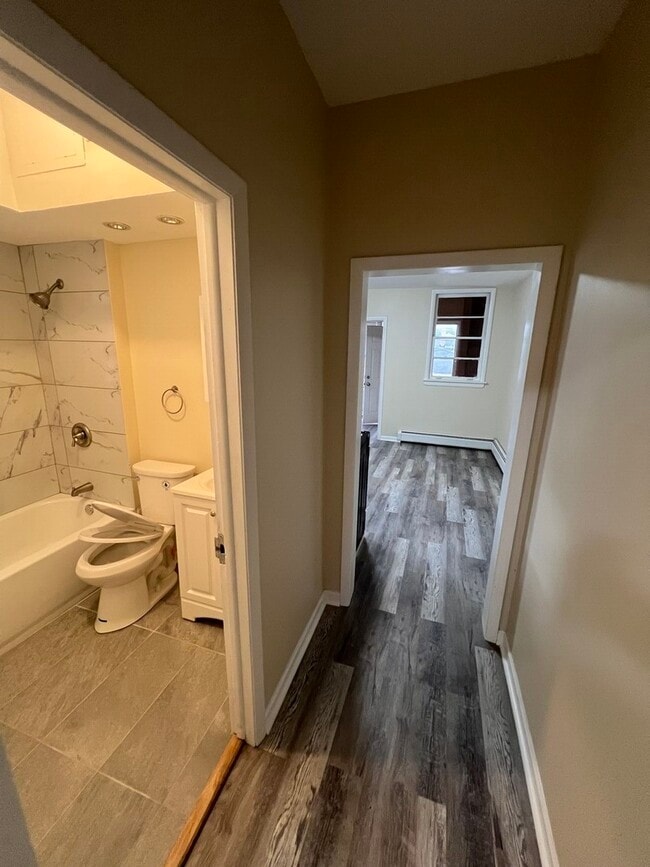 Building Photo - 3122 Oak Park Ave