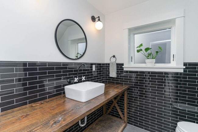 Building Photo - 5Bd/3.5Ba Seattle House