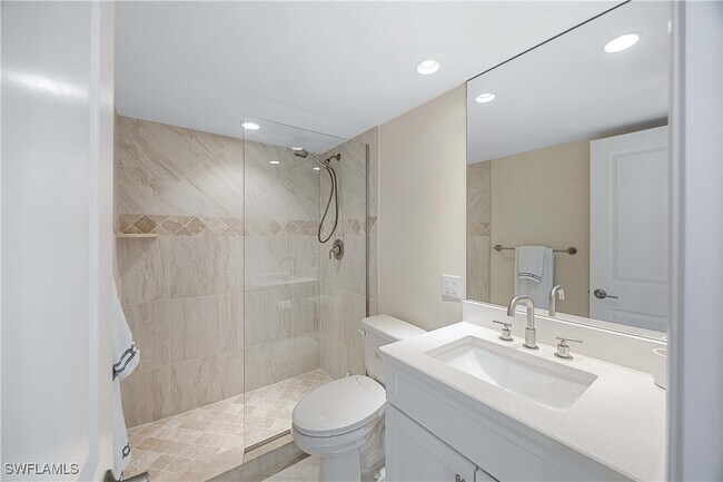 Building Photo - 610 Broad Ave S