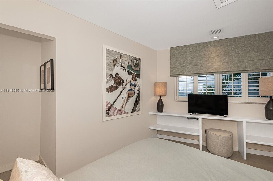 Building Photo - 375 Harbor Ct