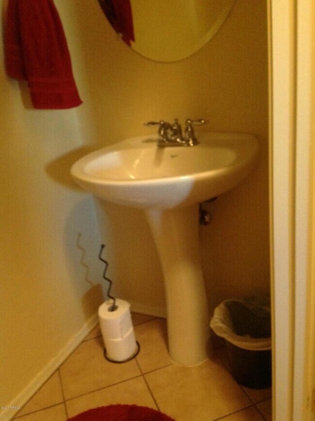 Building Photo - Pending/ Rented - Spacious Rita Ranch Home with Modern Comforts & Community Perks!