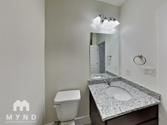 Building Photo - 407 Parkline Dr
