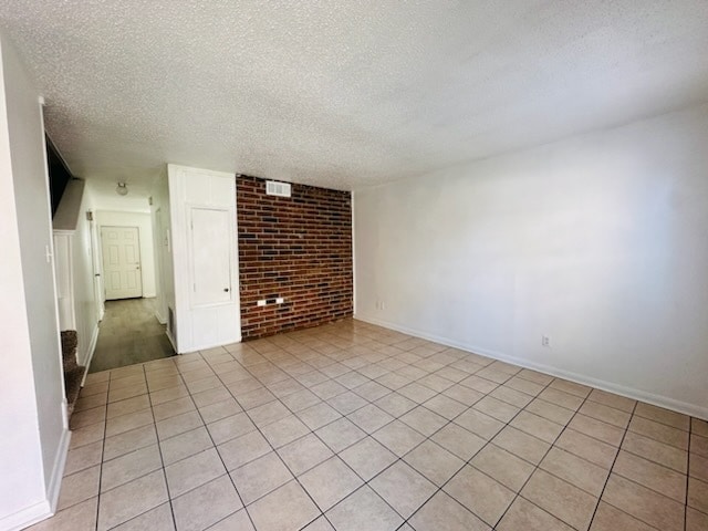 living area - 729 Vouray Dr