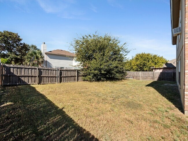 Building Photo - 1237 McCary St