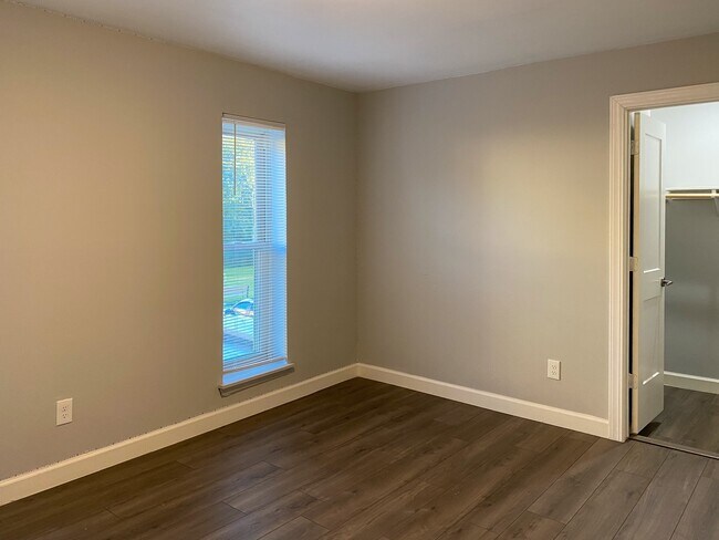 Building Photo - 12625 Memorial Dr