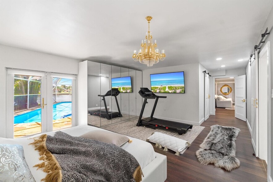 Building Photo - 6106 Royal Poinciana Ln