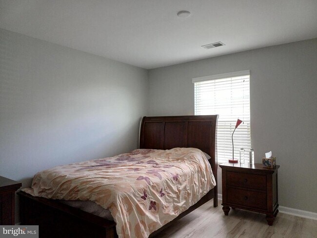 Building Photo - 25501 Emerson Oaks Dr