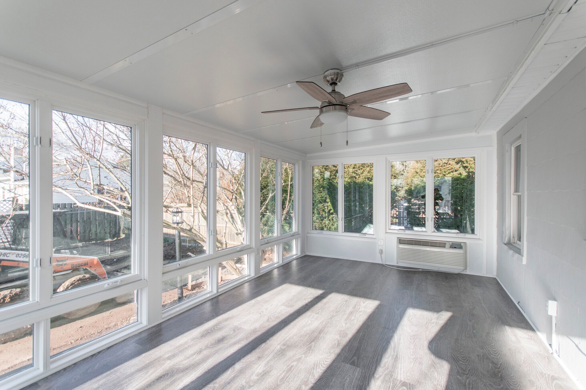 Sunroom - 115 N Lafayette Ave
