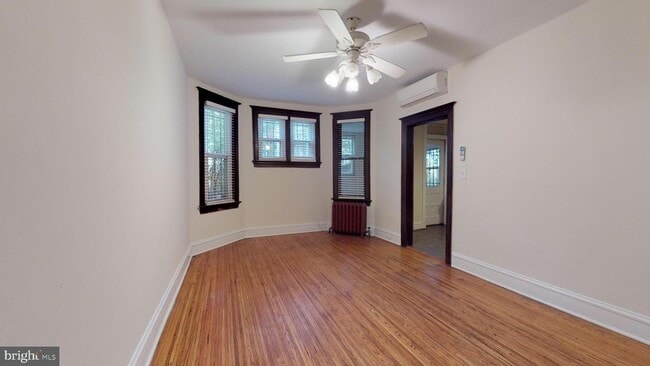 Building Photo - 728 Rock Creek Church Rd NW