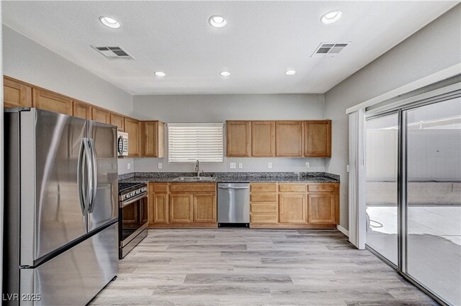 Building Photo - 9174 W Brilliant Prairie Ct