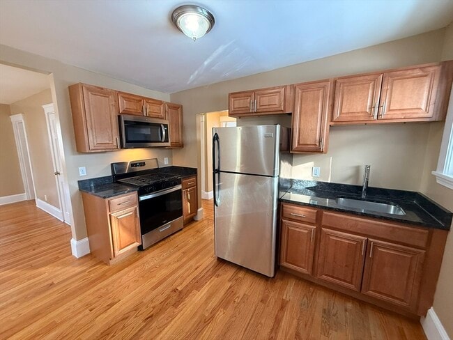 Building Photo - 25 Ronan St