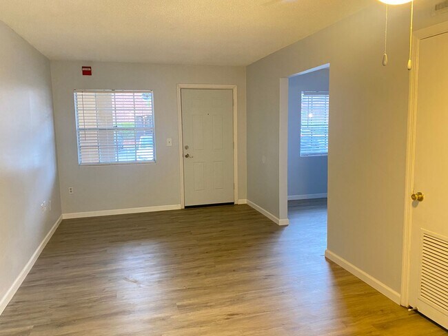Building Photo - 551 Flemming Way
