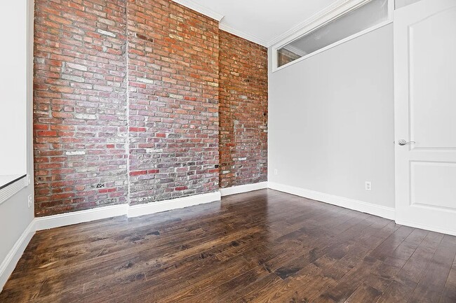 Building Photo - 248 Mott Street