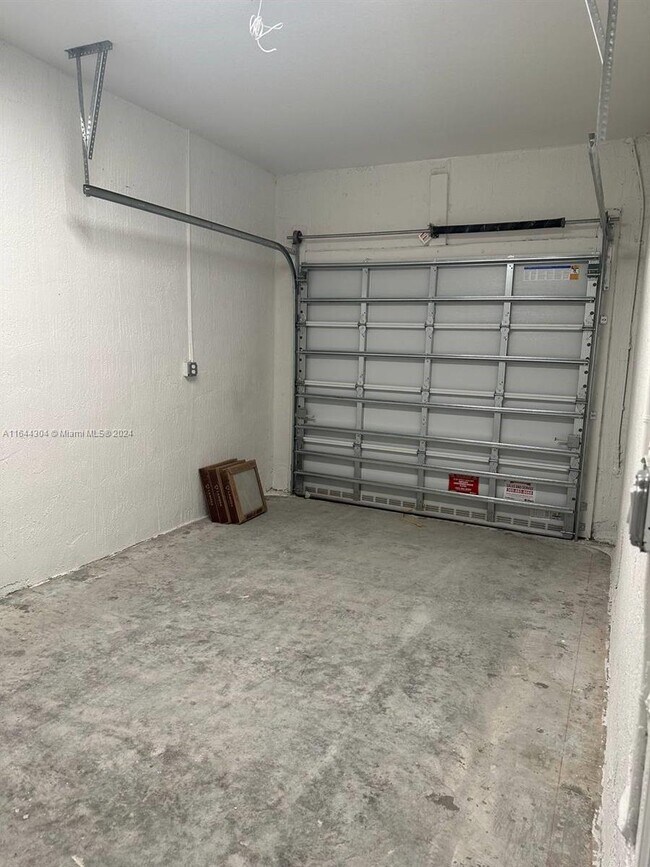 Building Photo - 14816 SW 265 St