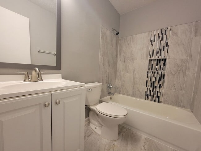 Building Photo - Fully Renovated 3BR/2BA Ranch-Style Townhome – SS Appliances &  Washer/Dryer