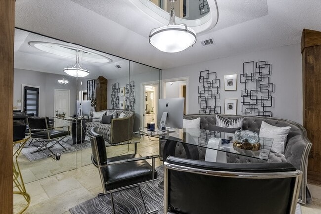 Building Photo - 3719 Danbury Dr