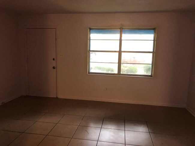 Building Photo - 2614 Tupelo Terrace