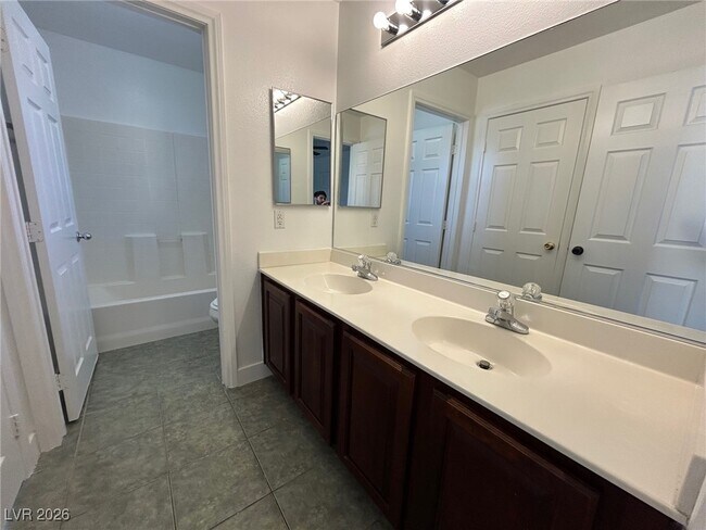 Building Photo - 554 Twilight Blue Ave