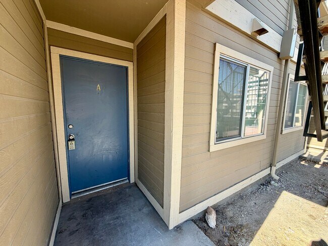 Building Photo - 2704 Aarondavid Dr