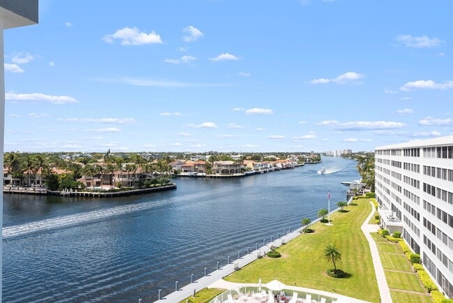 Building Photo - 3114 S Ocean Blvd