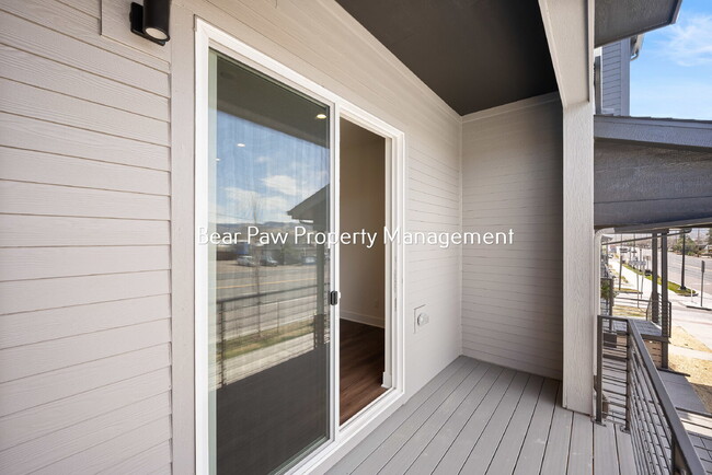 Building Photo - New Townhome in Wheat Ridge!!