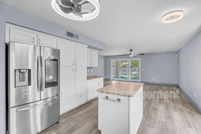 Building Photo - 1575 S Pennington Dr