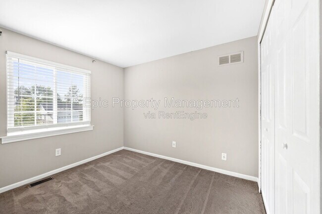 Building Photo - 2233 Brookhaven Rd