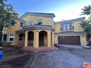 Building Photo - 8302 S Sepulveda Blvd