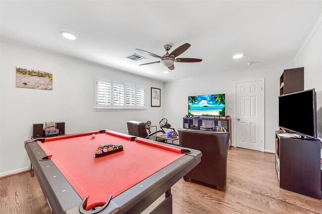 Building Photo - 12326 Old Oaks Dr