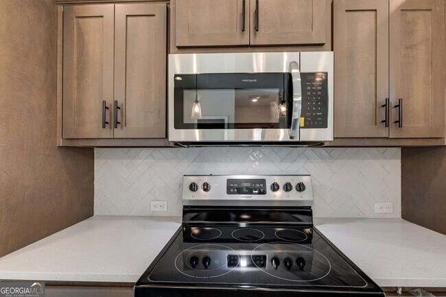 Building Photo - 140 Cedar Pk Wy