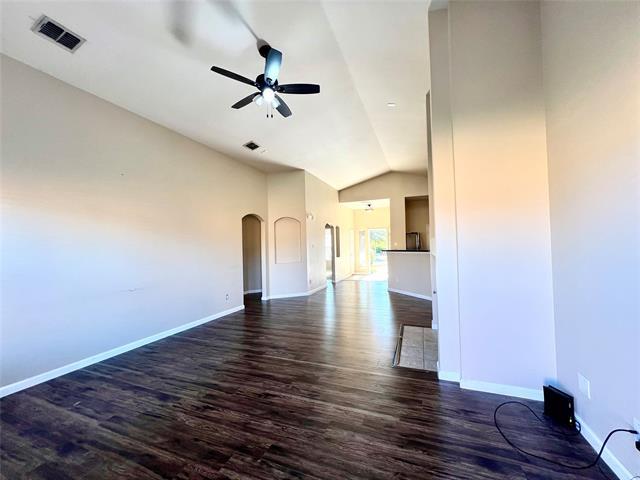 Building Photo - 1304 Columbus Ln