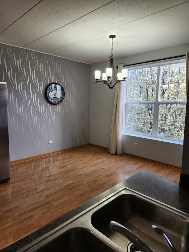 Building Photo - 9810 Liberty Cir