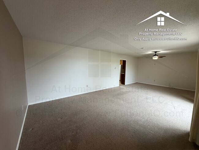 Building Photo - 1803 N School Blvd