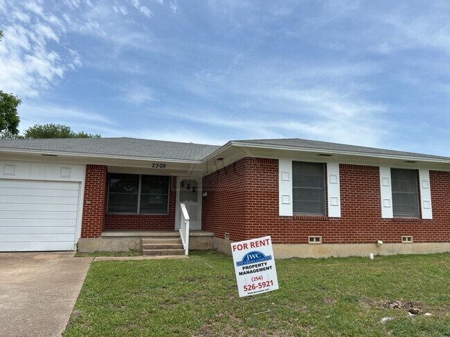 Primary Photo - 2309 Sunny Ln